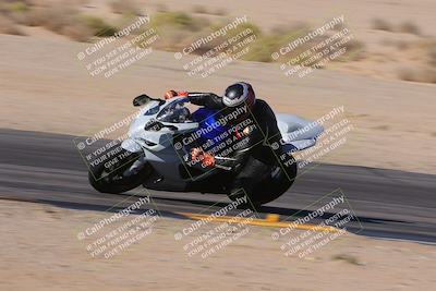 media/Dec-10-2023-SoCal Trackdays (Sun) [[0ce70f5433]]/Turn 9 Inside Set 2 (1115am)/